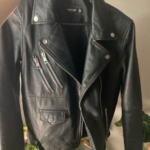 GENUINE LEATHER MOTORCYCLE JACKET✨✨